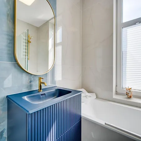 Hello By Oneapartments Apartment