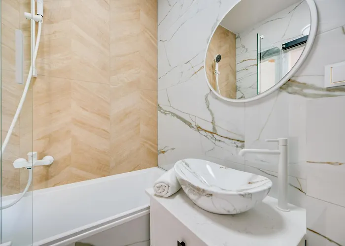 Hello By Oneapartments *