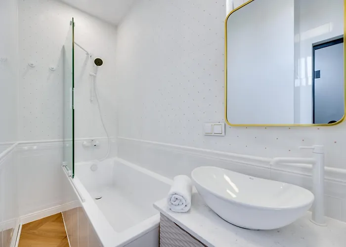 Hello By Oneapartments Apartment